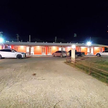 Holiday Host Motel & Rv Park 소노라 외부 사진